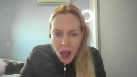 Anny online show from May 2026 10:45:02 AM