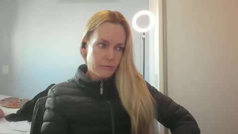 Anny online show from May 2026 12:13:02 PM