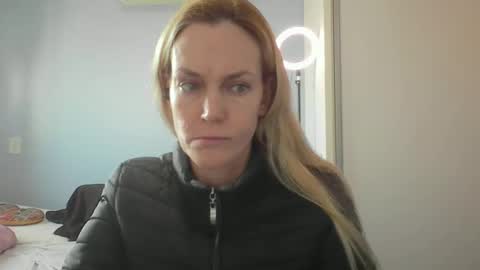 Anny online show from May 2026 12:34:02 PM