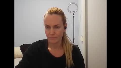 Anny online show from May 2026 11:34:04 PM
