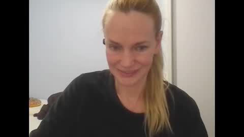 Anny online show from May 2026 12:17:01 AM