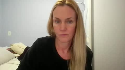 Anny online show from May 2026 12:38:01 AM