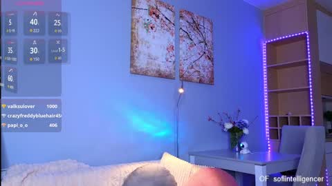 Snapshot of crazybabyyy chatting on October 2025 06:01:01 PM Valeri Val online show from October 2025 06:01:01 PM