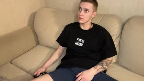 Snapshot of crazybottom99 chatting on December 2024 05:15:01 PM Alex online show from December 2024 05:15:01 PM