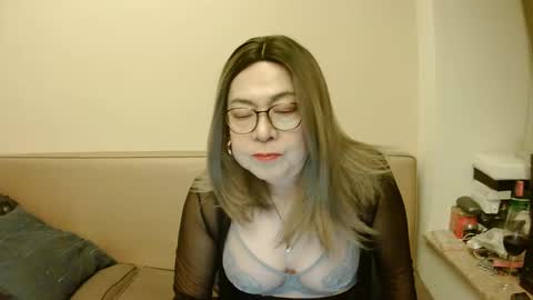 Kelly   online show from March 2025 08:42:02 PM