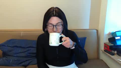 Kelly   online show from June 2026 07:34:01 AM