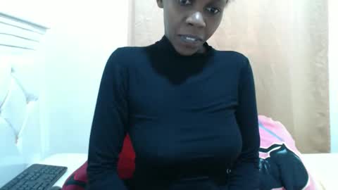 Snapshot of crazyebonie chatting on September 2025 06:16:02 AM Ebonie online show from September 2025 06:16:02 AM