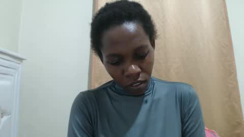 Snapshot of crazyebonie chatting on September 2025 05:40:01 PM Ebonie online show from September 2025 05:40:01 PM