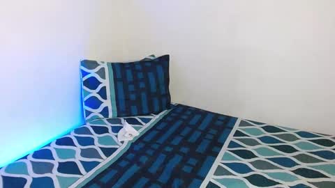 Snapshot of crazyfantasies_ chatting on January 2025 03:32:02 AM Mely online show from January 2025 03:32:02 AM