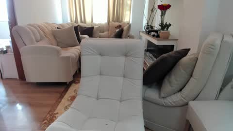 LAURA online show from January 2026 03:49:02 PM