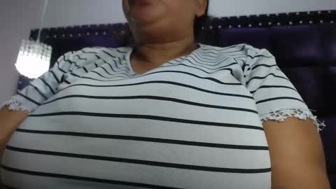 diosalinda online show from October 2025 07:15:02 PM