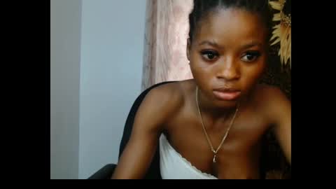 Snapshot of creamy_girl2 chatting on January 2026 01:59:02 PM Creamy girl2 online show from January 2026 01:59:02 PM