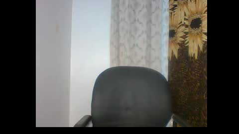 Snapshot of creamy_girl2 chatting on February 2026 01:01:02 AM Creamy girl2 online show from February 2026 01:01:02 AM