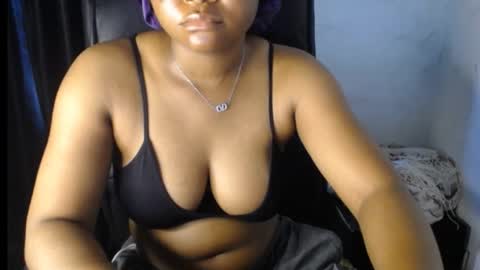 Snapshot of creamy_juicypussy chatting on November 2025 08:20:01 AM Lady jasmine online show from November 2025 08:20:01 AM