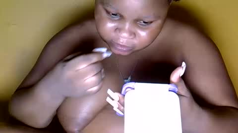 Snapshot of creamyposh1 chatting on June 2026 07:25:02 AM creamyposh1 online show from June 2026 07:25:02 AM