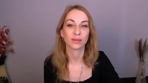 Lera online show from November 2025 01:33:02 PM