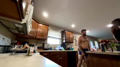 Creeksidecouple online show from May 2026 11:54:01 PM