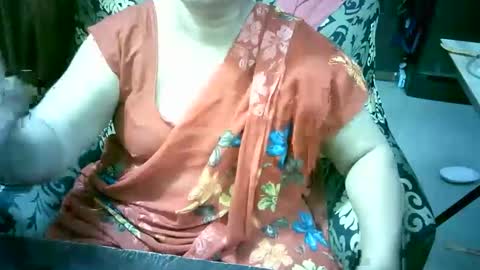 Snapshot of crezybhabihot chatting on April 2026 09:12:02 PM Sonika69 online show from April 2026 09:12:02 PM