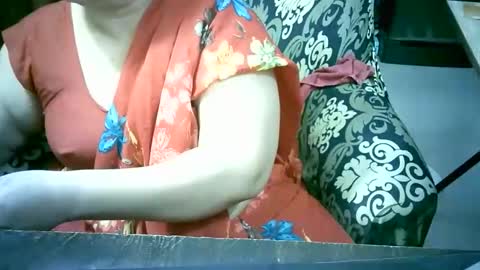 Snapshot of crezybhabihot chatting on April 2026 07:44:01 PM Sonika69 online show from April 2026 07:44:01 PM