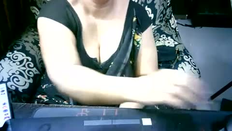 Snapshot of crezybhabihot chatting on June 2026 03:16:01 PM Sonika69 online show from June 2026 03:16:01 PM