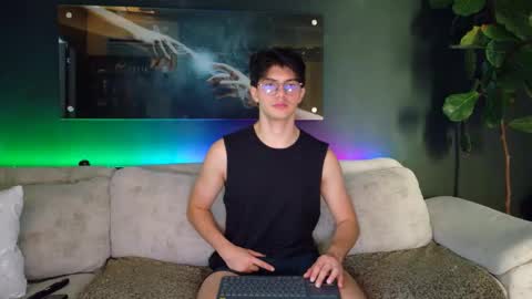 CRHISTIAN online show from April 2026 03:17:02 PM