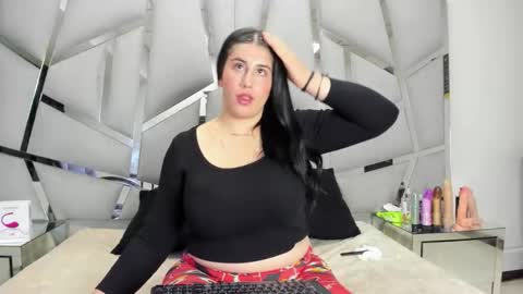 Snapshot of criistaal__ chatting on February 2026 06:22:01 AM Criistaal online show from February 2026 06:22:01 AM