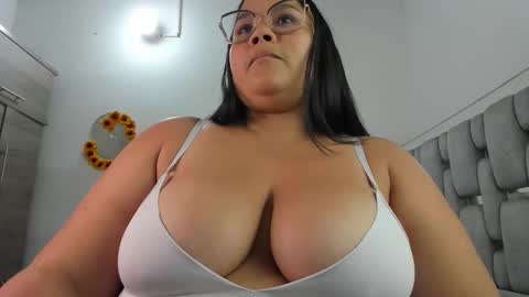 criistal_0 online show from June 2026 01:45:01 AM
