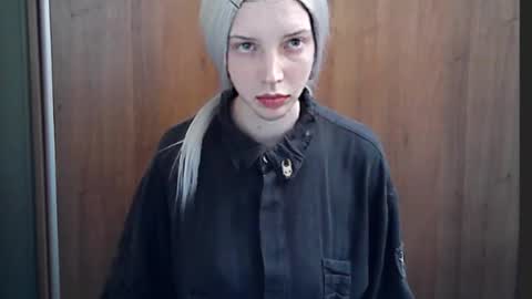 crimson_lady6 online show from May 2026 06:14:02 PM