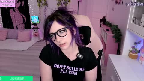 Crimson Kitten online show from April 2026 12:39:01 AM