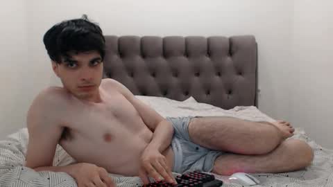 Snapshot of cris_peace chatting on October 2025 08:39:02 PM JOIN IN A FAN CLUB AND YOU WILL HAVE 90 OF MY PHOTOVIDEO FREE FANSLY - online show from October 2025 08:39:02 PM