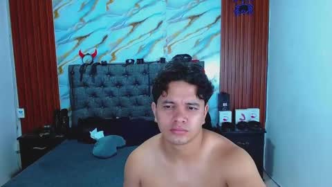 CRISANDMERY online show from May 2026 05:24:01 AM