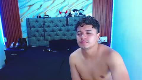 CRISANDMERY online show from July 2026 04:58:02 AM