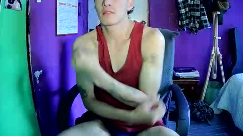 Crisanto online show from May 2026 10:49:01 PM