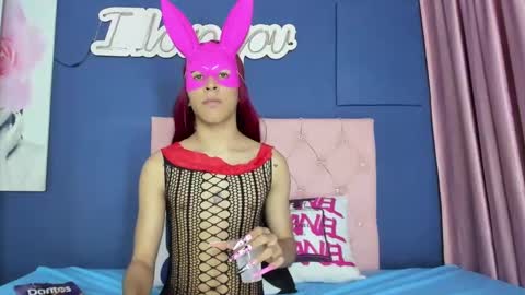 Snapshot of crisevanz18 chatting on February 2025 10:41:01 PM Cris Evanz online show from February 2025 10:41:01 PM