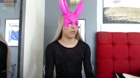 Snapshot of crisevanz18 chatting on March 2025 04:56:02 PM Cris Evanz online show from March 2025 04:56:02 PM