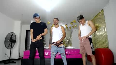 Snapshot of crismens chatting on February 2025 03:23:01 AM crismens online show from February 2025 03:23:01 AM