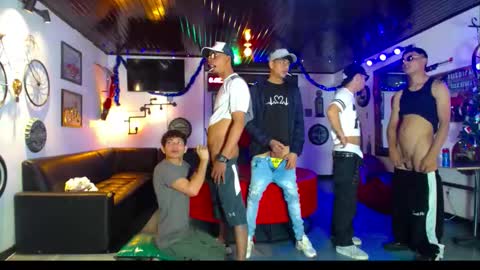 crismens online show from December 2025 08:14:02 PM