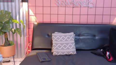 criss_hardcock_ online show from May 2026 02:35:02 PM