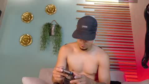 criss_hardcock_ online show from May 2026 01:10:02 PM