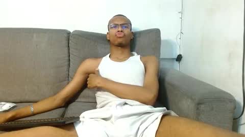 criss_zuri online show from October 2025 11:50:01 AM