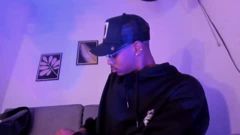 criss_zuri online show from April 2026 12:03:01 PM