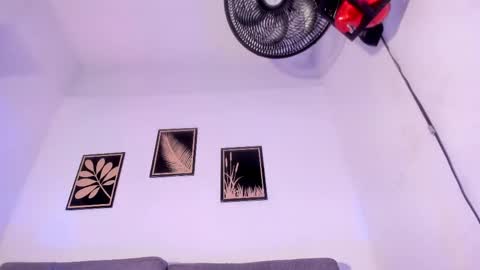 criss_zuri online show from May 2026 11:59:02 AM