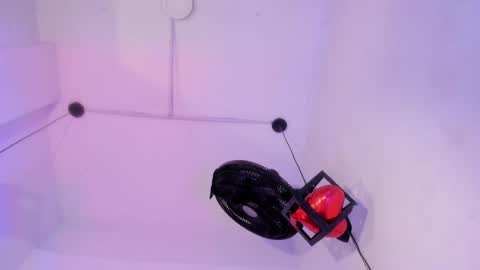 criss_zuri online show from May 2026 12:48:01 PM