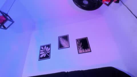 criss_zuri online show from June 2026 12:44:02 PM