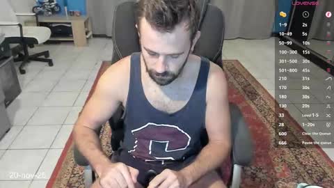 Snapshot of crissstud chatting on November 2025 04:12:01 AM Criss online show from November 2025 04:12:01 AM