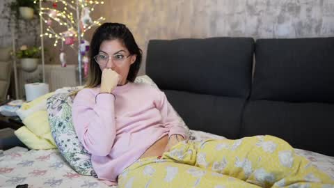 Snapshot of crissy_love chatting on January 2025 07:35:02 PM crissy_love online show from January 2025 07:35:02 PM