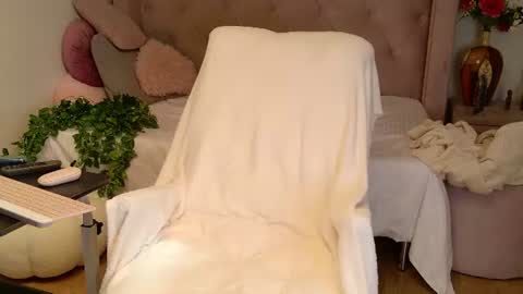 crissy_love online show from July 2026 11:40:01 AM