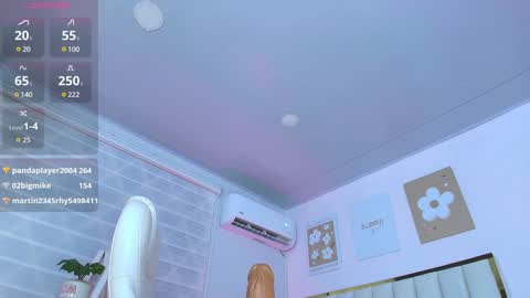 Snapshot of cristal_bunny chatting on February 2025 03:42:01 AM Cristal online show from February 2025 03:42:01 AM