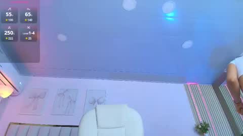 Snapshot of cristal_bunny chatting on March 2025 06:59:01 AM Cristal online show from March 2025 06:59:01 AM