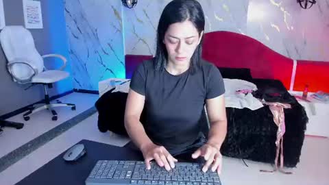 Cristal online show from July 2026 10:10:02 AM